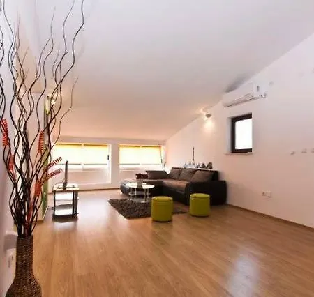 Apartment Large Specious *