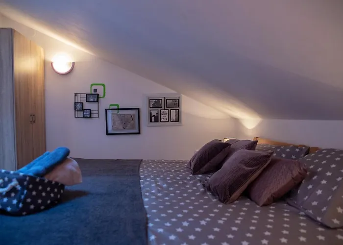 Large Specious Пула