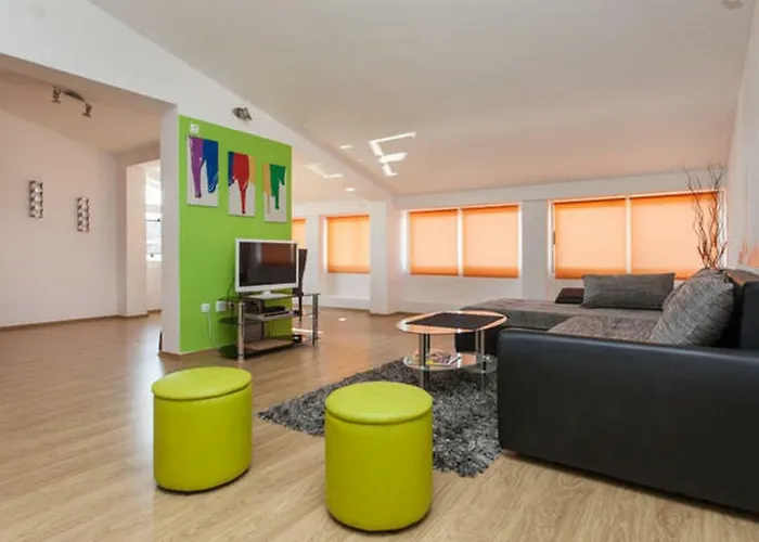 Large Specious Apartamento Pula