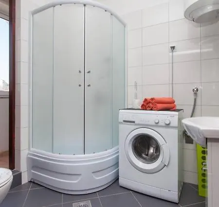 Appartement Large Specious *